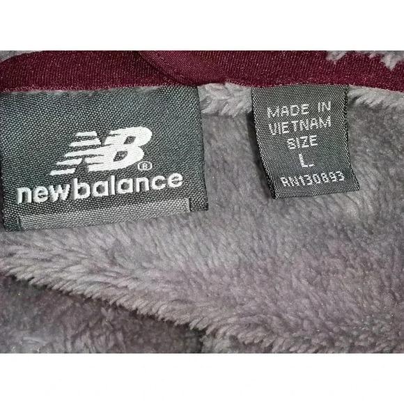 New Balance Hooded Softshell Fleece Lined Jacket Plum Size Large - Picture 9 of 10